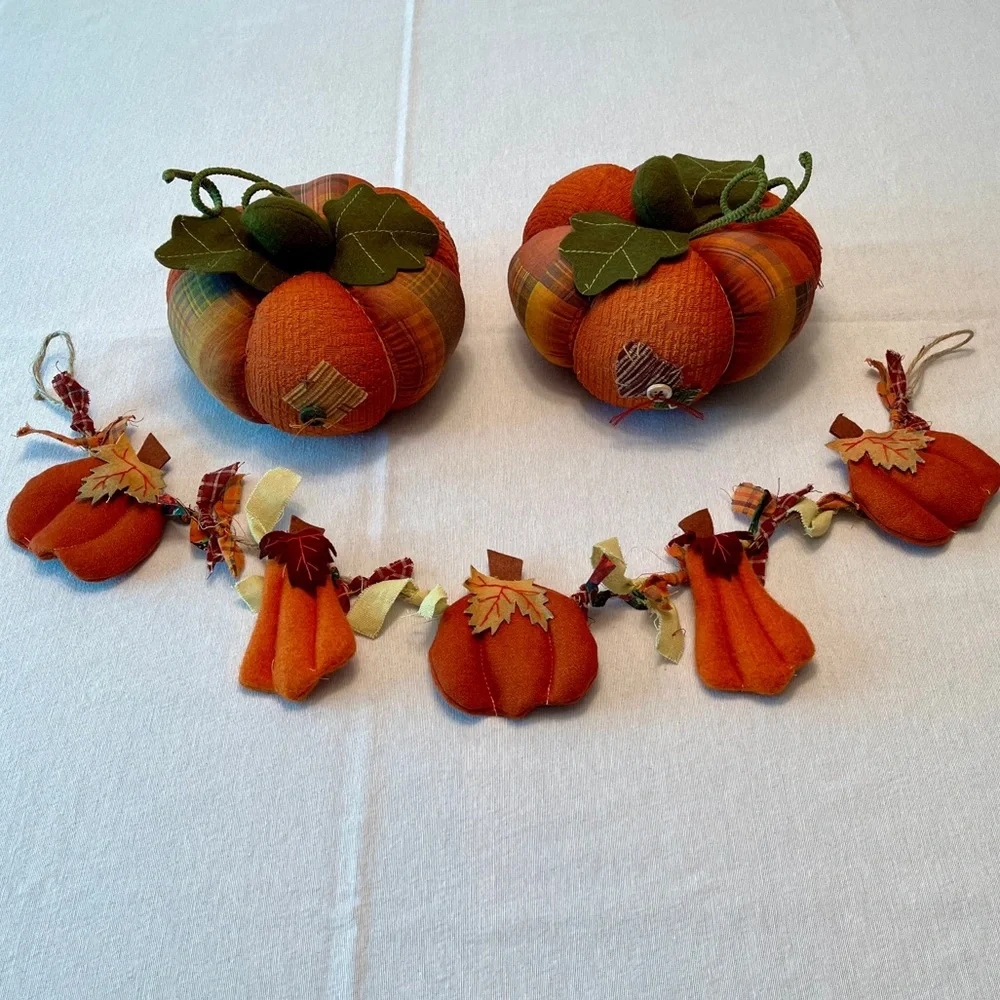 Handcrafted Felt Bundle Swag Patchwork Plaid Stuffed Pumpkins Fall Thanksgiving